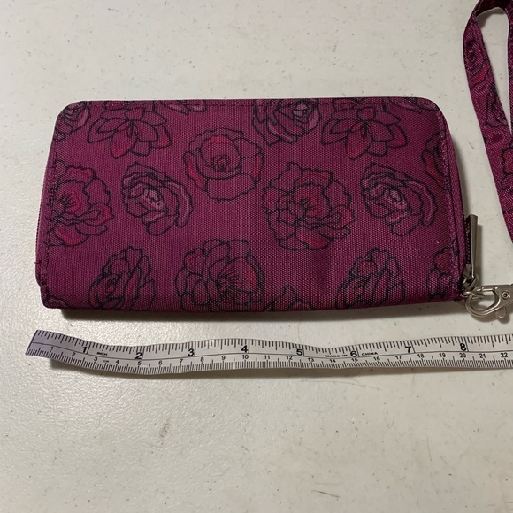 TRAVELON Safe ID RFID Blocking Wallet Purple Floral Wristlet EUC - Picture 3 of 9